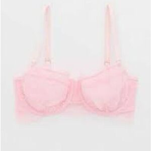 🎀Pink Lace balconnette  Bra show off